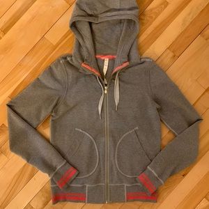 Lululemon hoodie vintage style !
